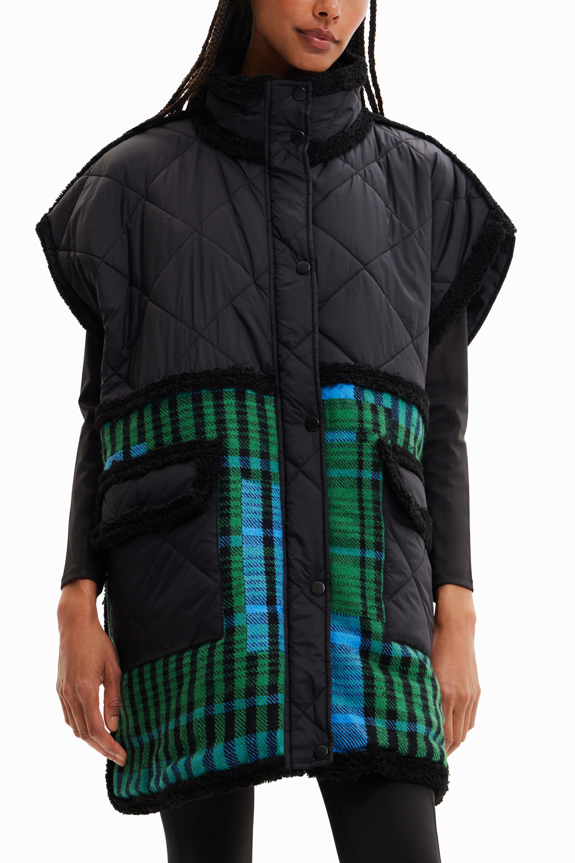 Poncho multifuncional com patches
