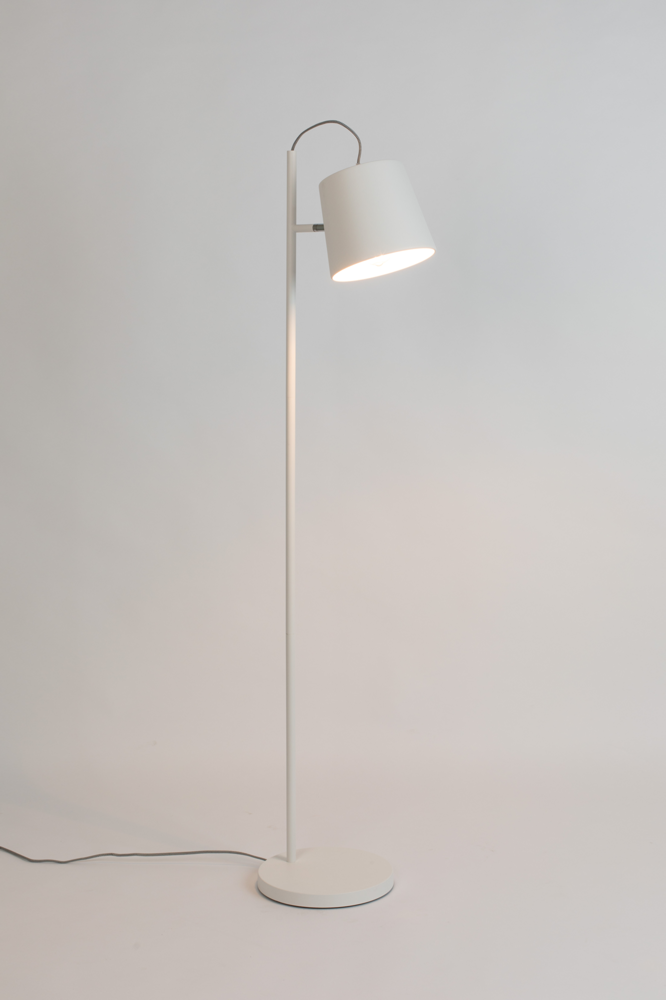 Vloerlamp Buckle Head wit
