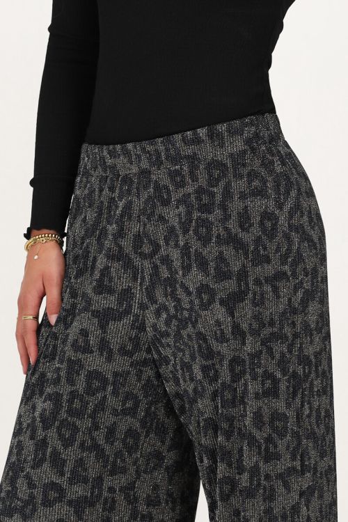 Wijde plissé broek met panterprint en lurex