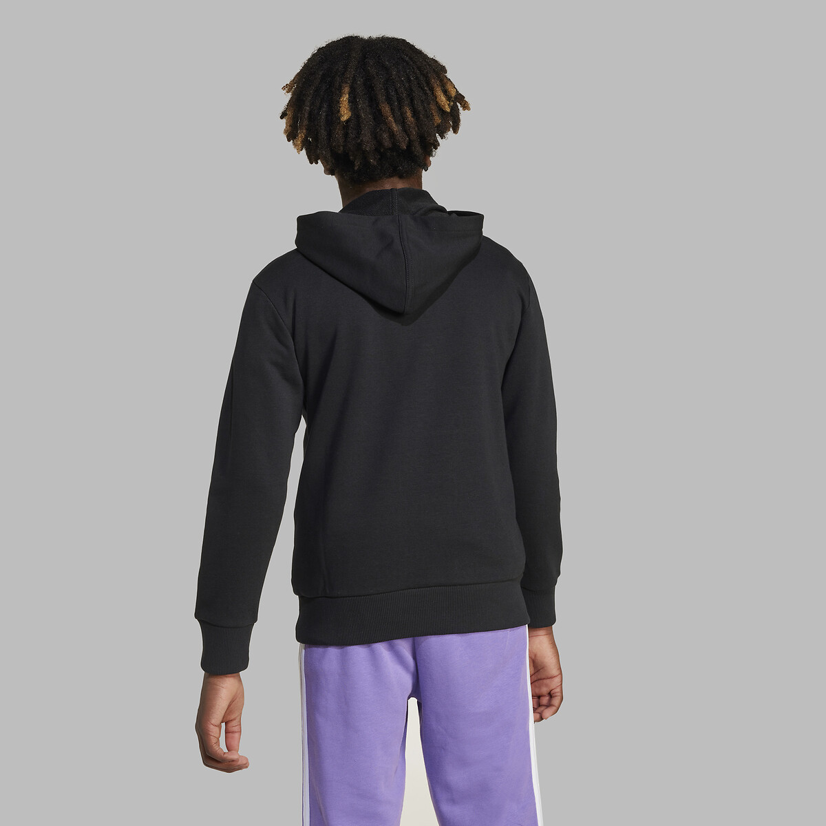 ROUPAS ESPORTIVAS ADIDAS<br>Moletom com capuz de tecido