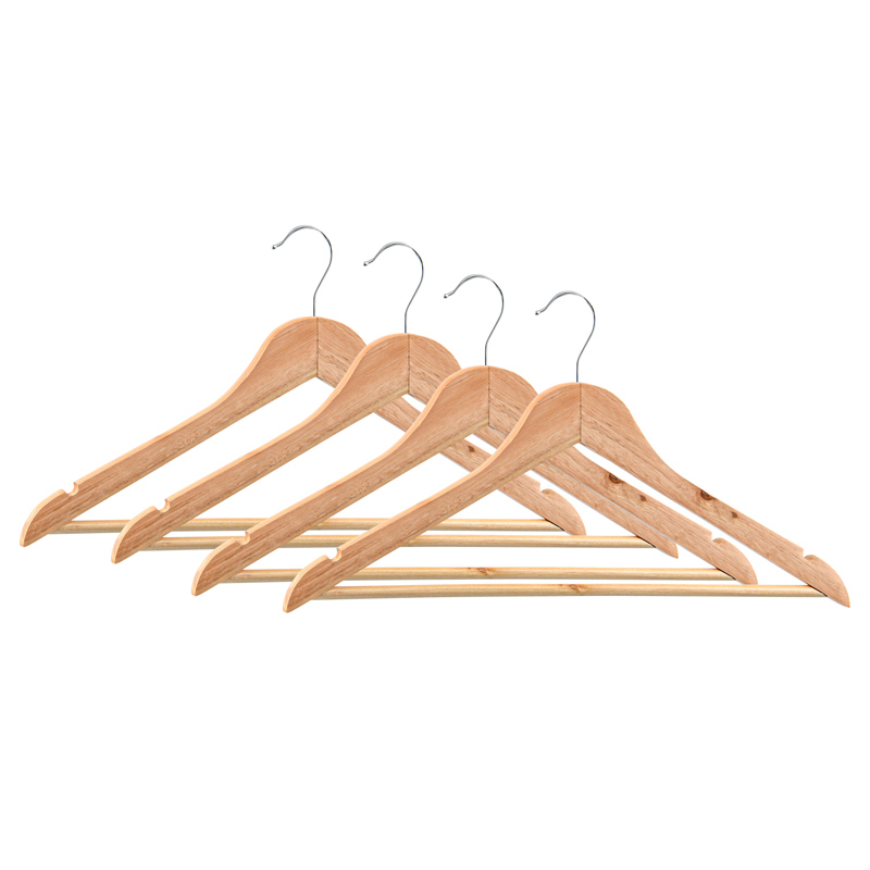 4 cintres en bois