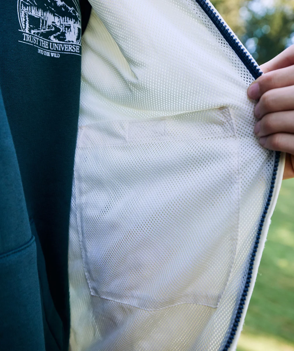 VESTE SANS MANCHES GARÇON EN SHERPA ÉCRU ET DÉTAILS BLEU FONCÉ