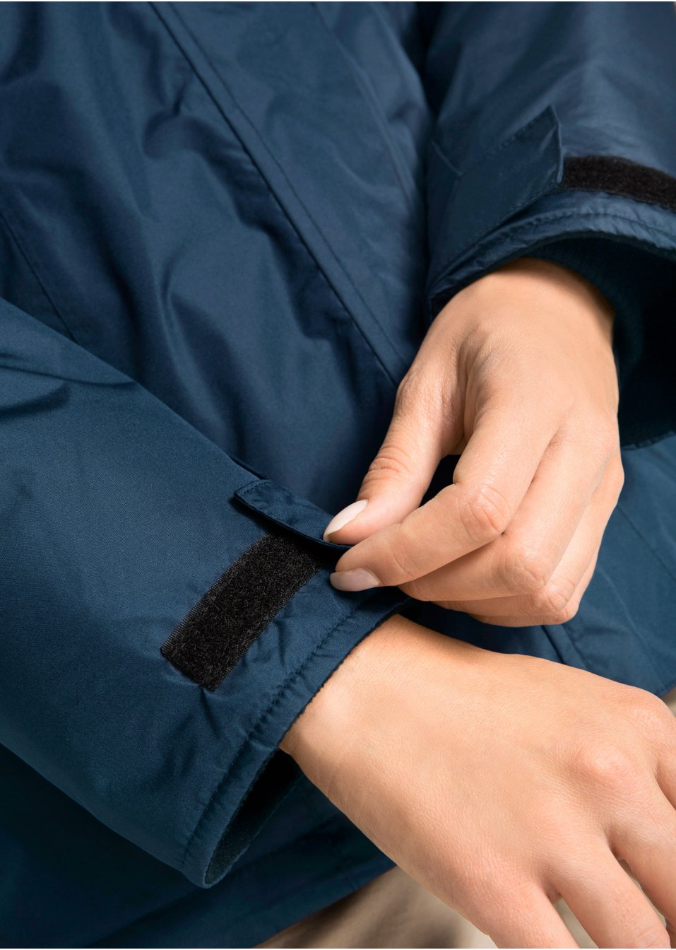 Veste outdoor à capuche amovible