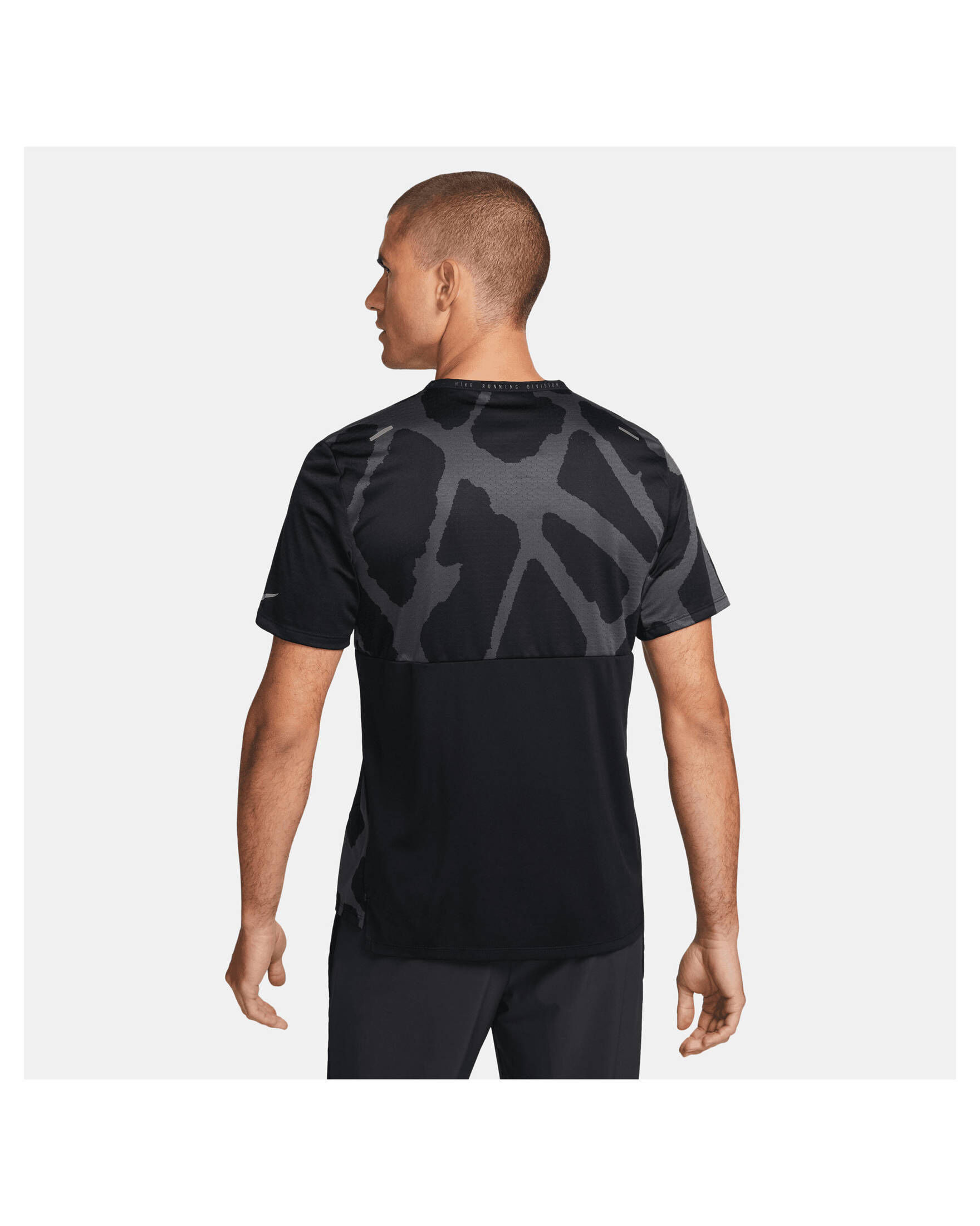 Nike| Herren Laufshirt RUN DIVISION RISE 365