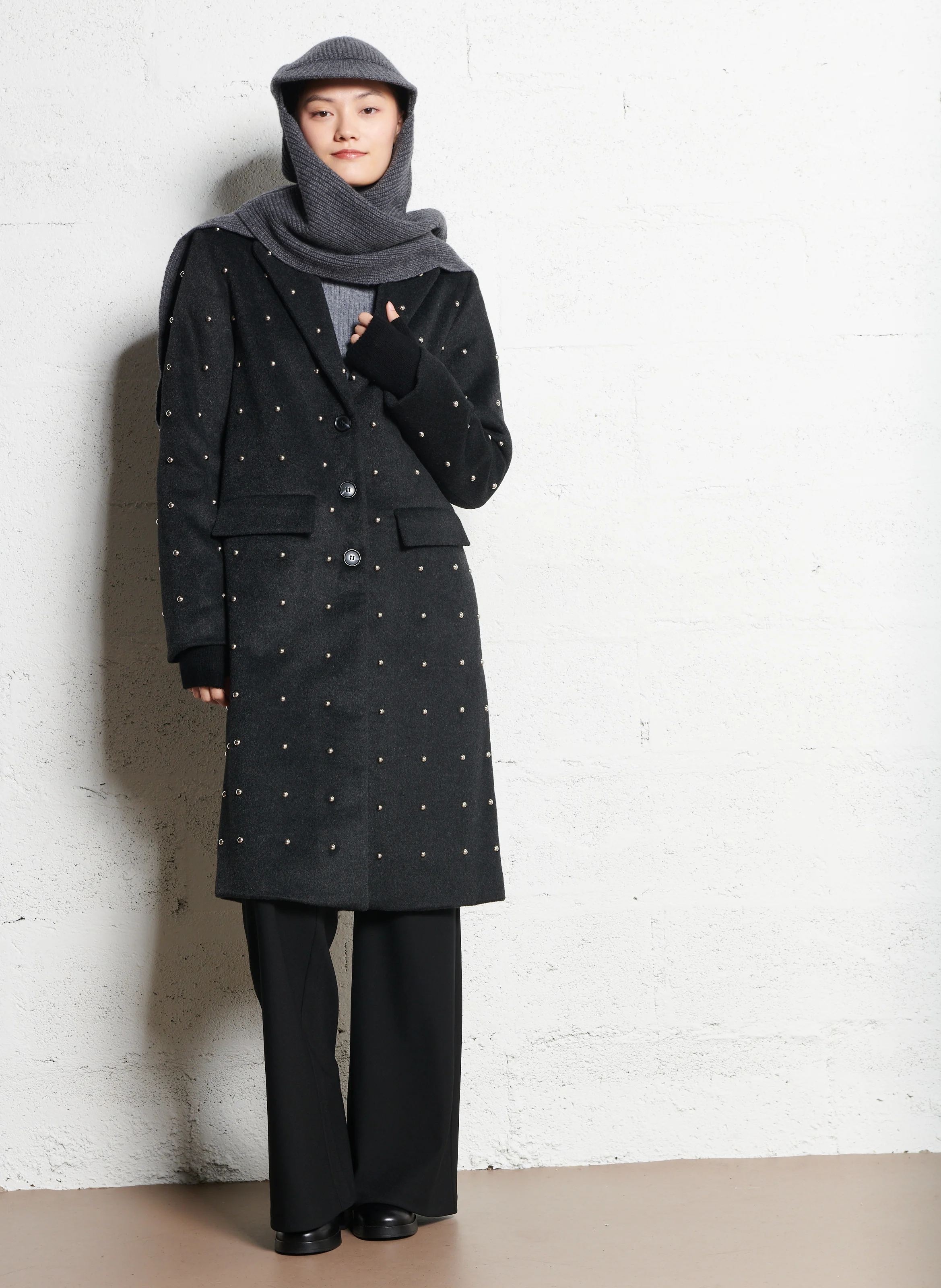MABEL - Manteau long col tailleur à studs| Noir