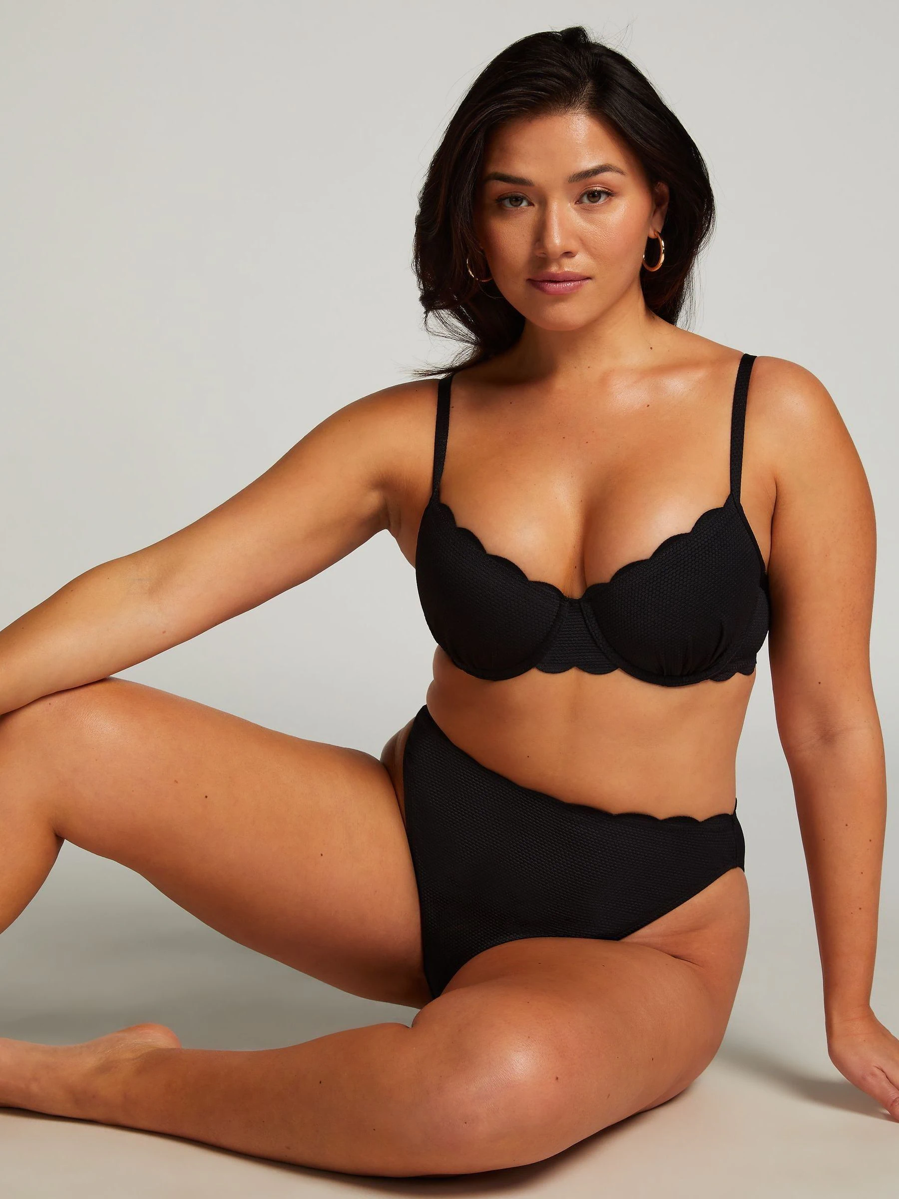 Zwart - Hunkemoller Scallop Push-up Underwired Bikini Top Cup A - E