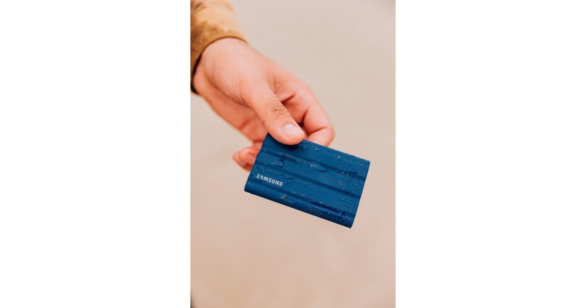 SAMSUNGPortable T7 Shield, 1 TB externe SSD  (Blauw, MU-PE1T0R/EU, USB-C 3.2 Gen 2 (10 Gbit/s))