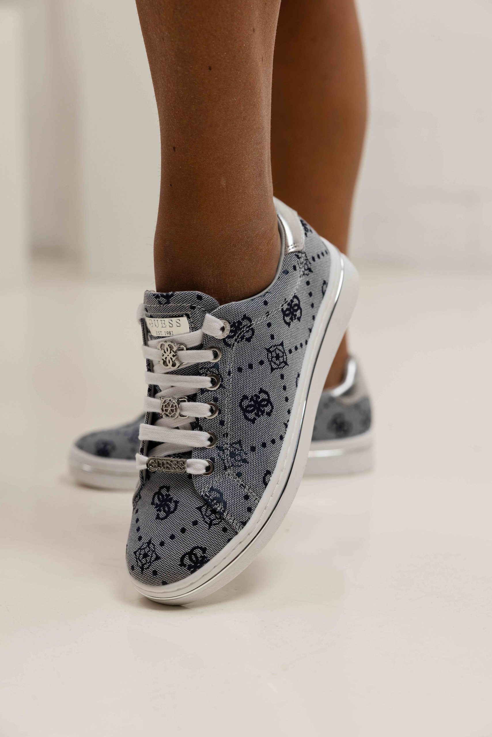 Guess Stasey2 Sneakers Dames Blauw