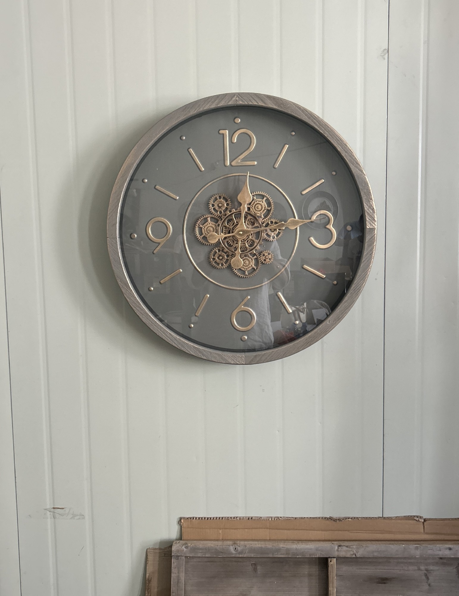 Wanduhr 'Bendter' grau, gold, Ø 63,5 cm, 8 cm von fischer's lagerhaus