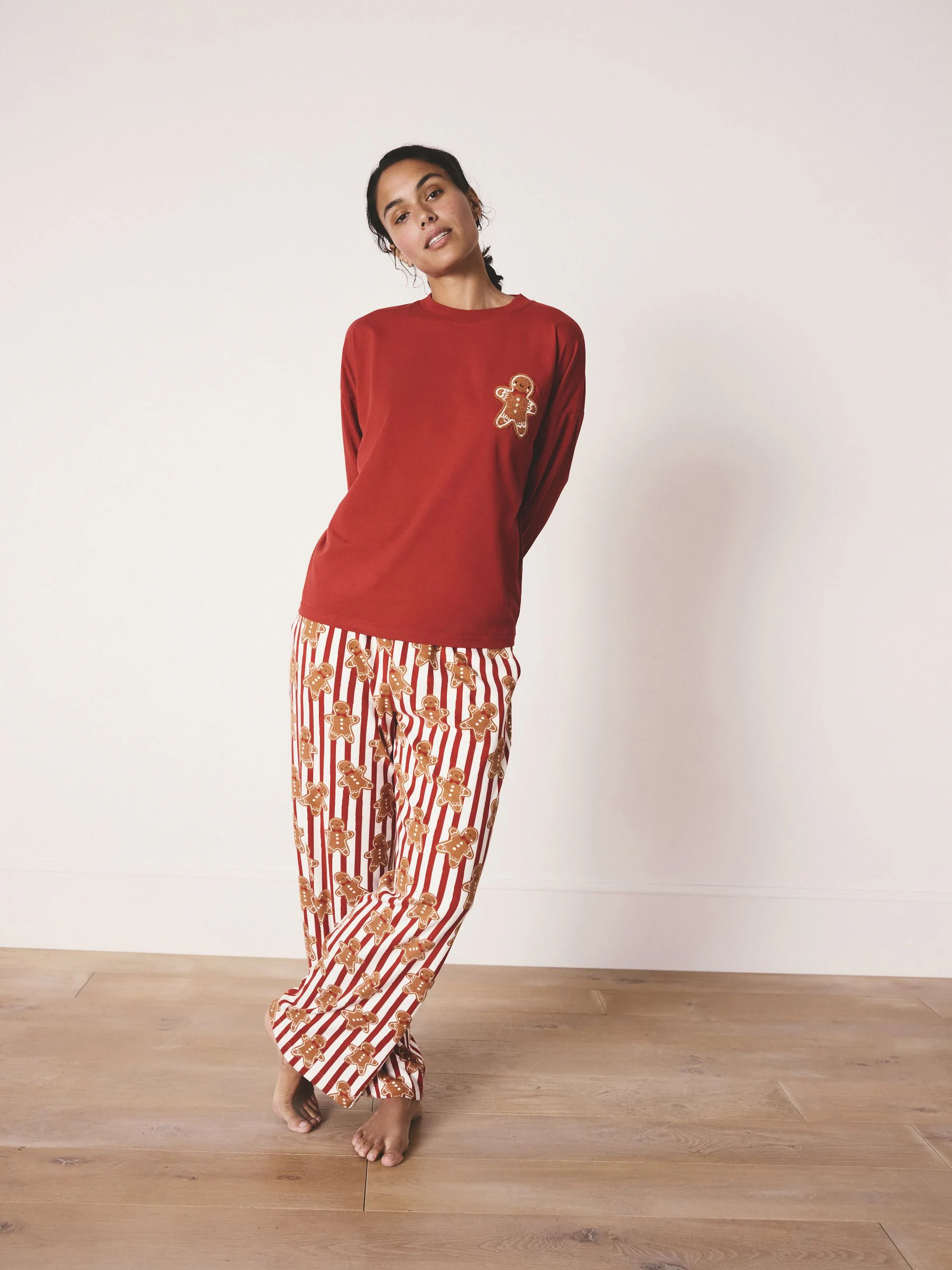 Rood met peperkoekprint - Bijpassende familie Kerstmis Pyjama's met Lange mouwen
