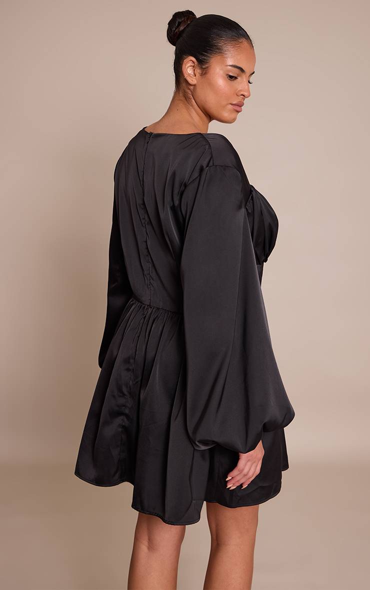 Noir Robe Mini Grande Taille En Satin À Bonnets Froncés Et Manches Bouffantes