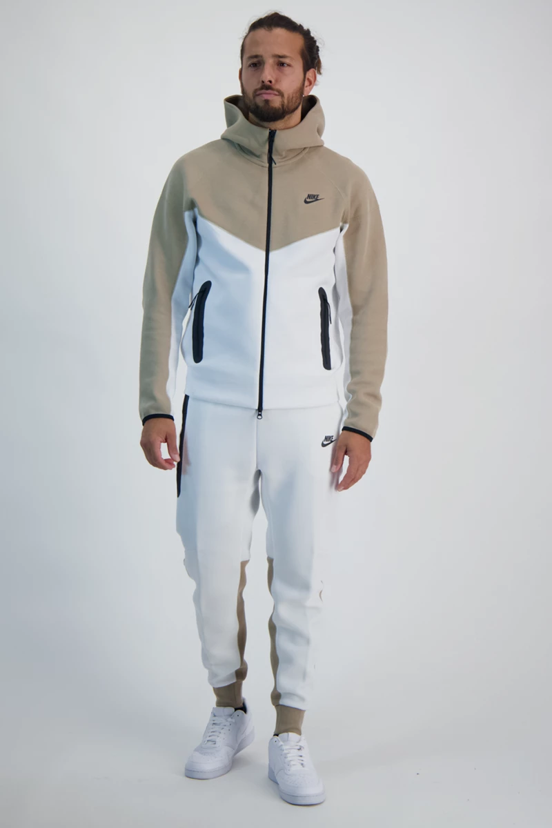 Nike Sportswear Tech Fleece Herren Trainerhose
