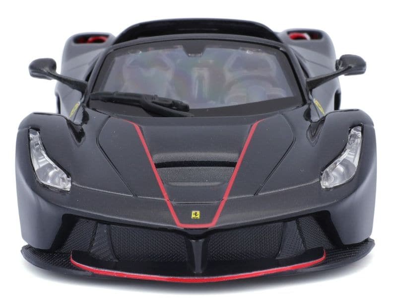 BBurago Ferrari R&P Aperta Schwarz 1:24 Sammlermodell im Massstab 1:24