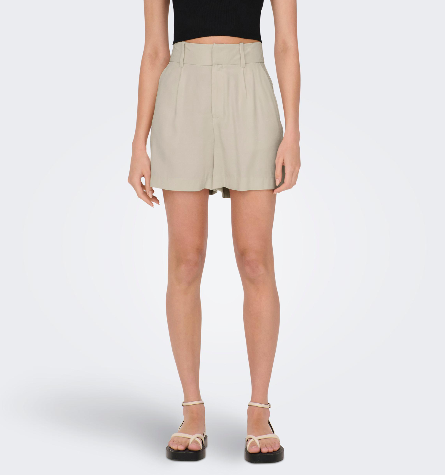 Short beige
