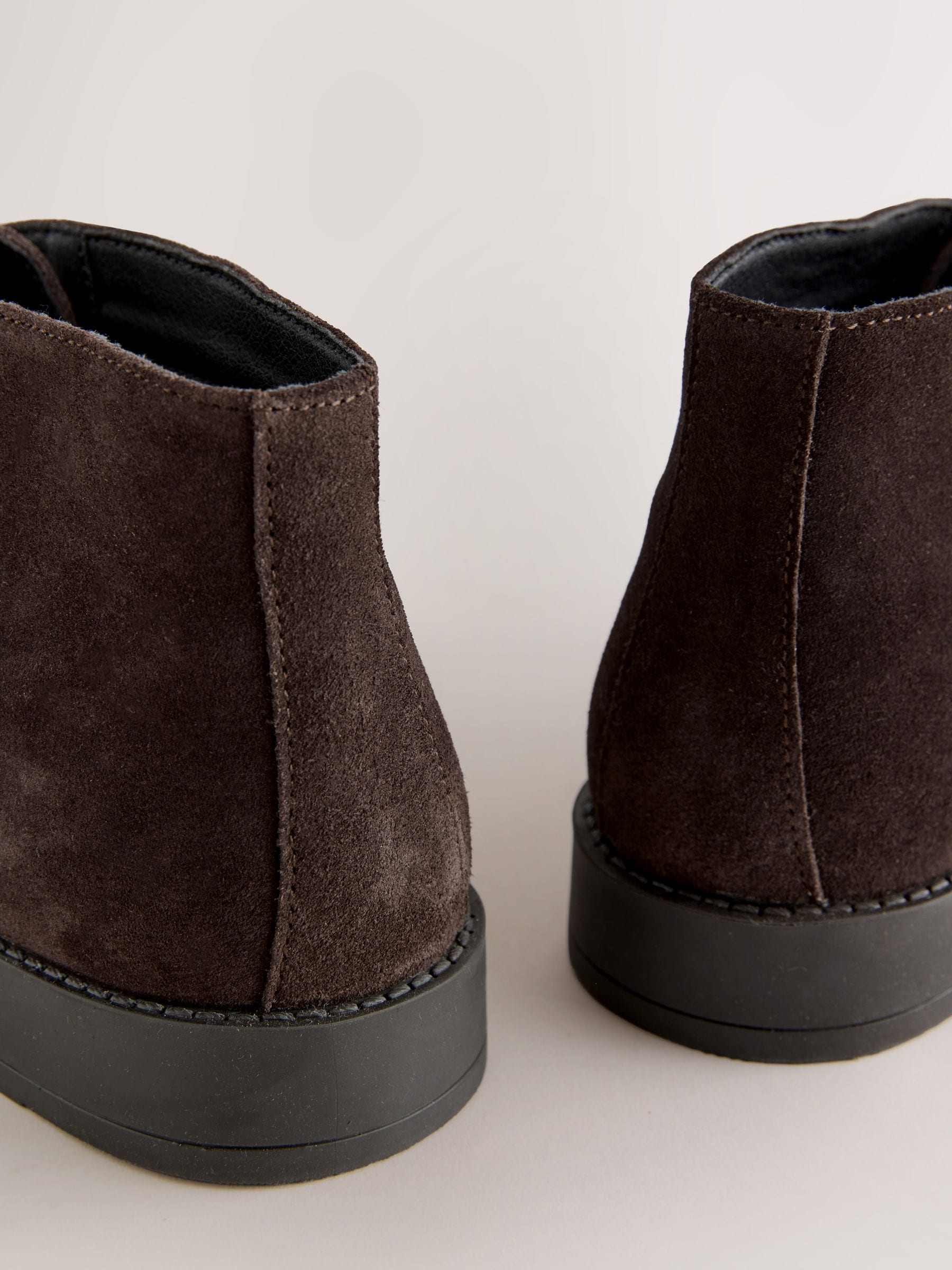 Bruin - Smart Suede Chukka Boots