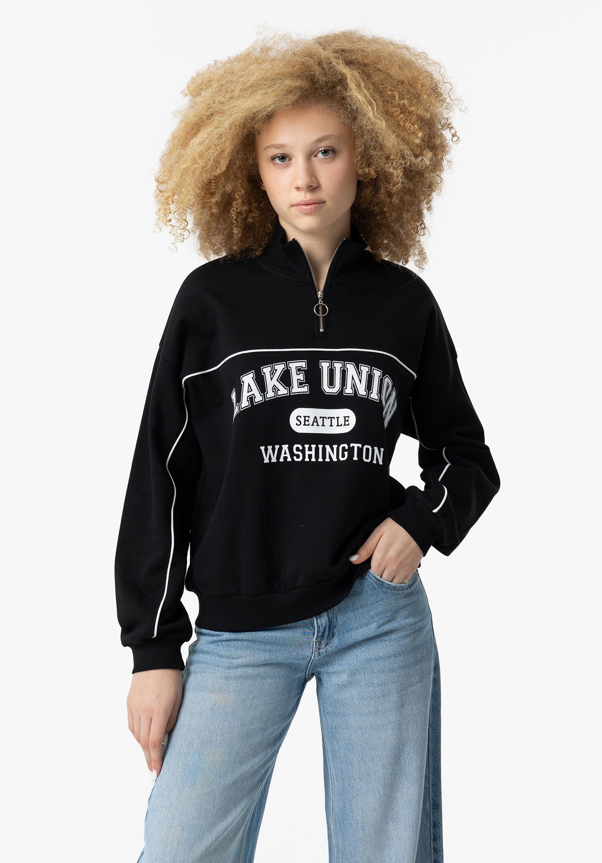 Sweatshirt com Estampado e Fecho