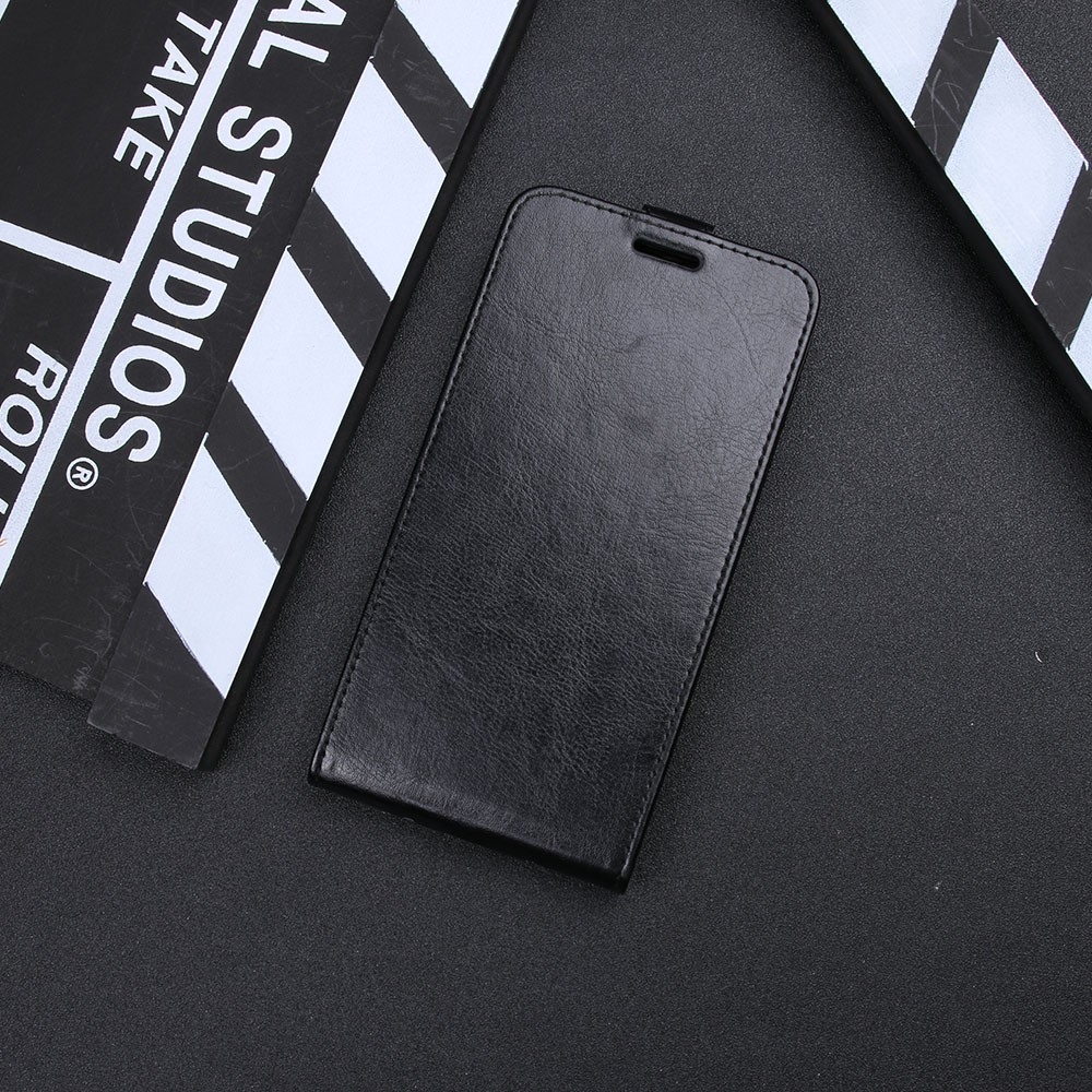 iPhone SE (2022/2020) / 8 / 7 / 6S Leder Tasche Flip Cover Vertikal - Schwarz
