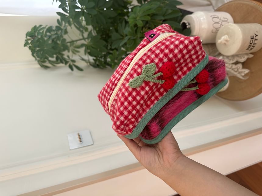 TangTangBags - Make-uptasje met kersenaccent