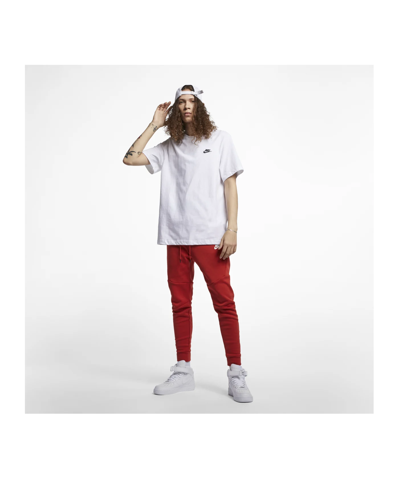 Nike Club T-Shirt Weiss Schwarz F101
