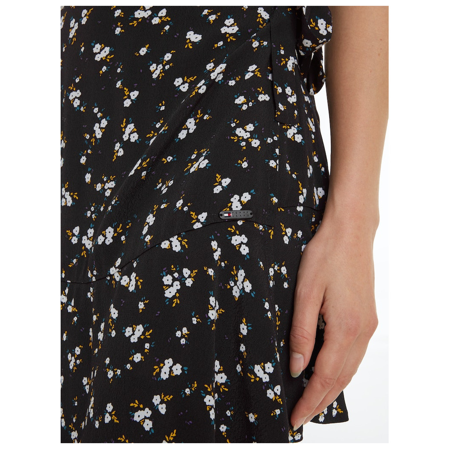 Tommy Jeans TJW FLORAL RUFFLE WRAP DRESS