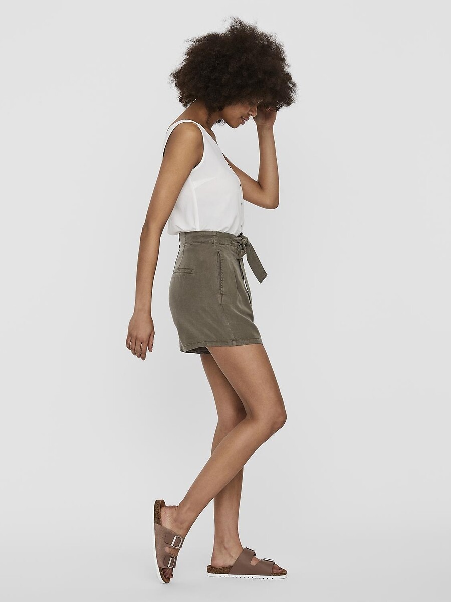 VERO MODA<br>Shorts em Lyocell, laço de fita