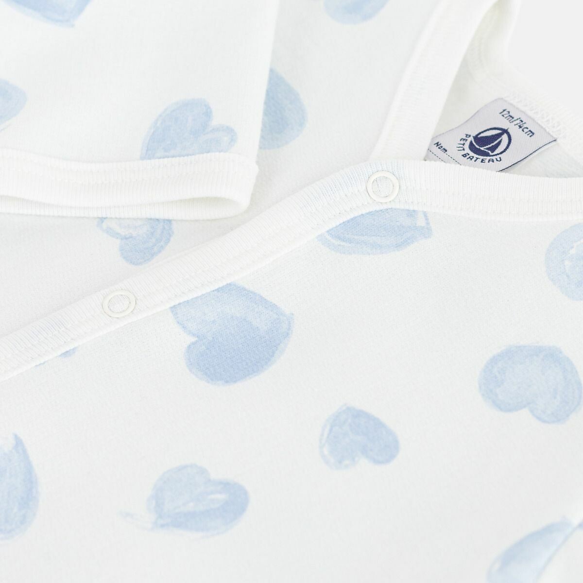 PETIT BATEAU<br>Pijama de bebê em fleece escovado com estampa de coração