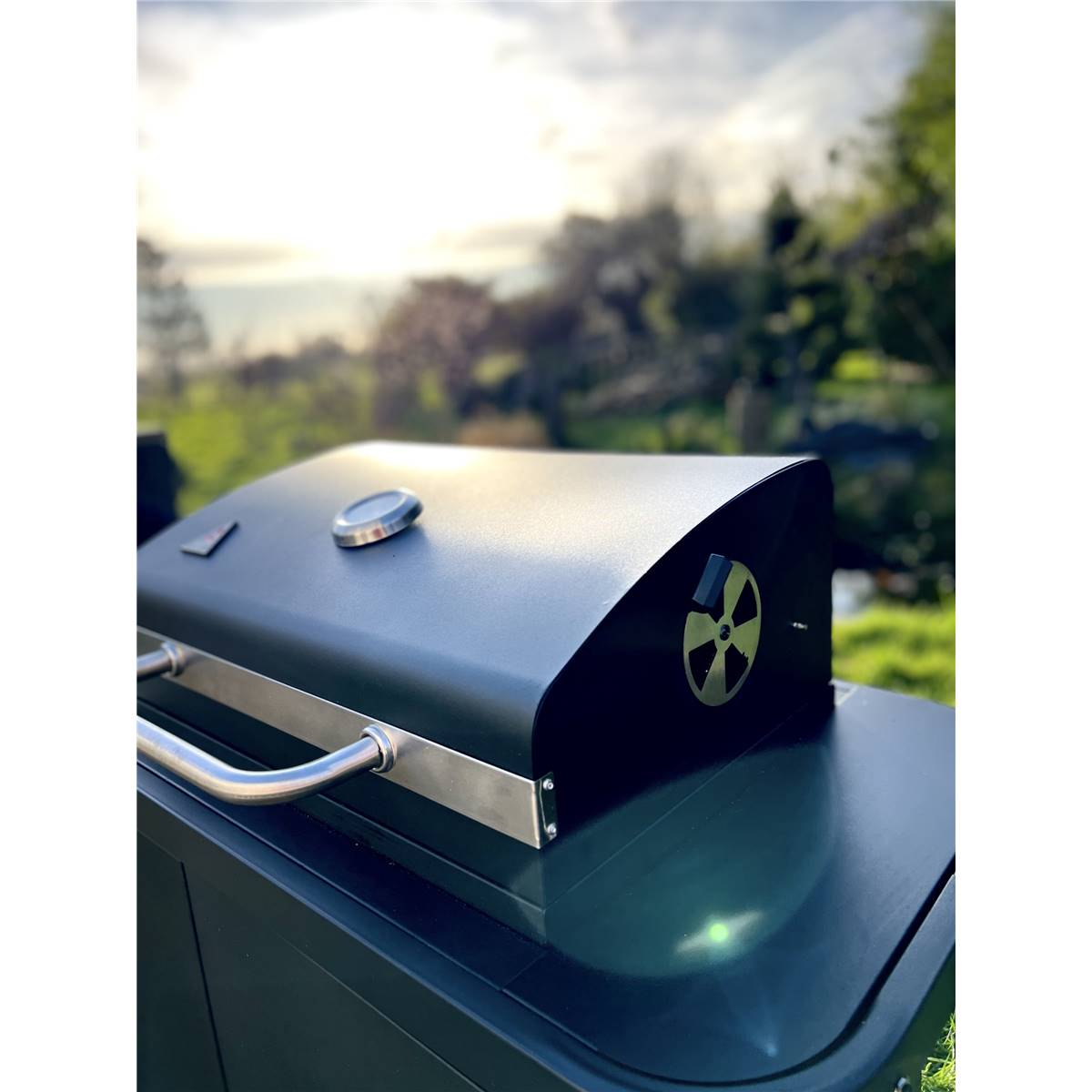 Barbecue charbon start'n'grill connecté à allumage automatique