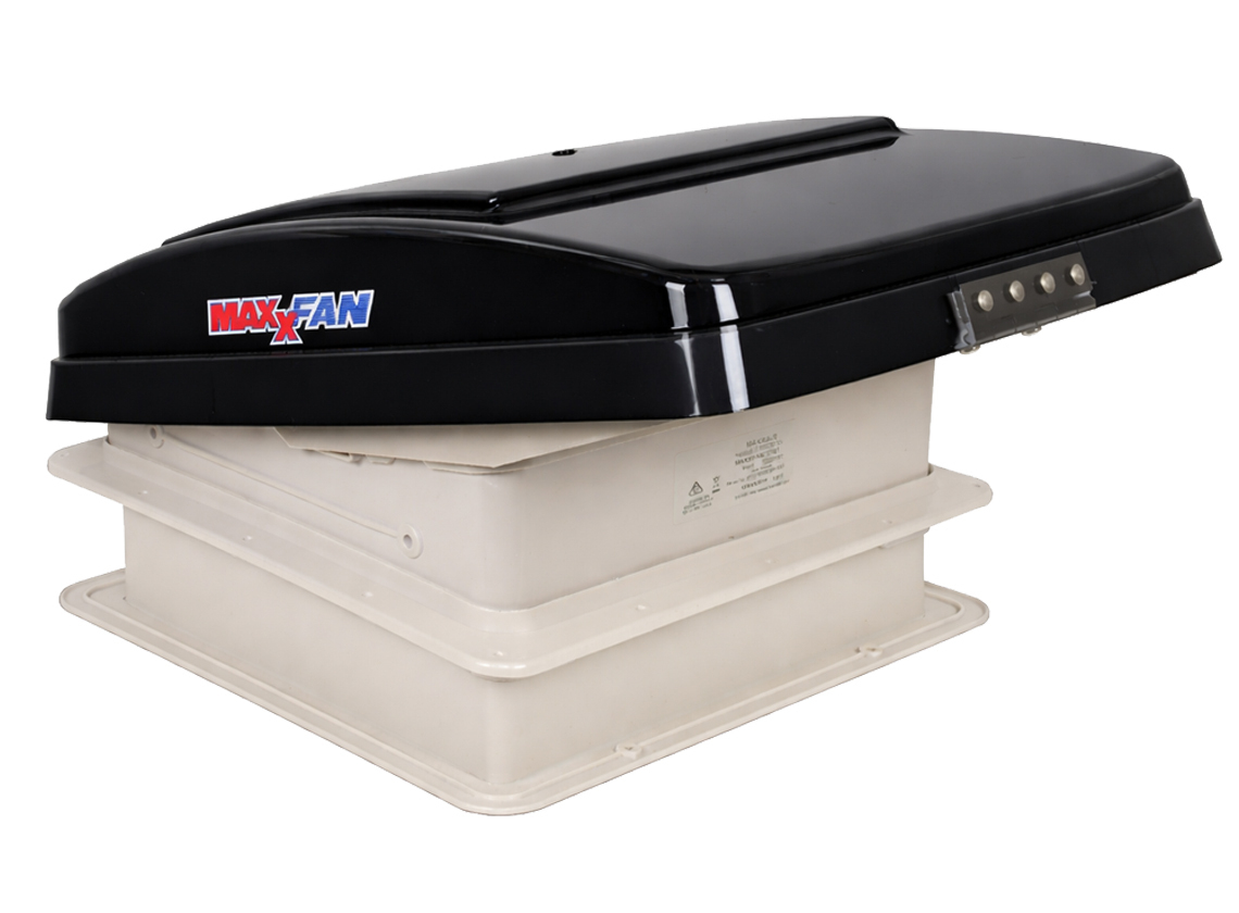 Maxxfan Deluxe Compact 28 x 28 dakluik met ventilator - smoke