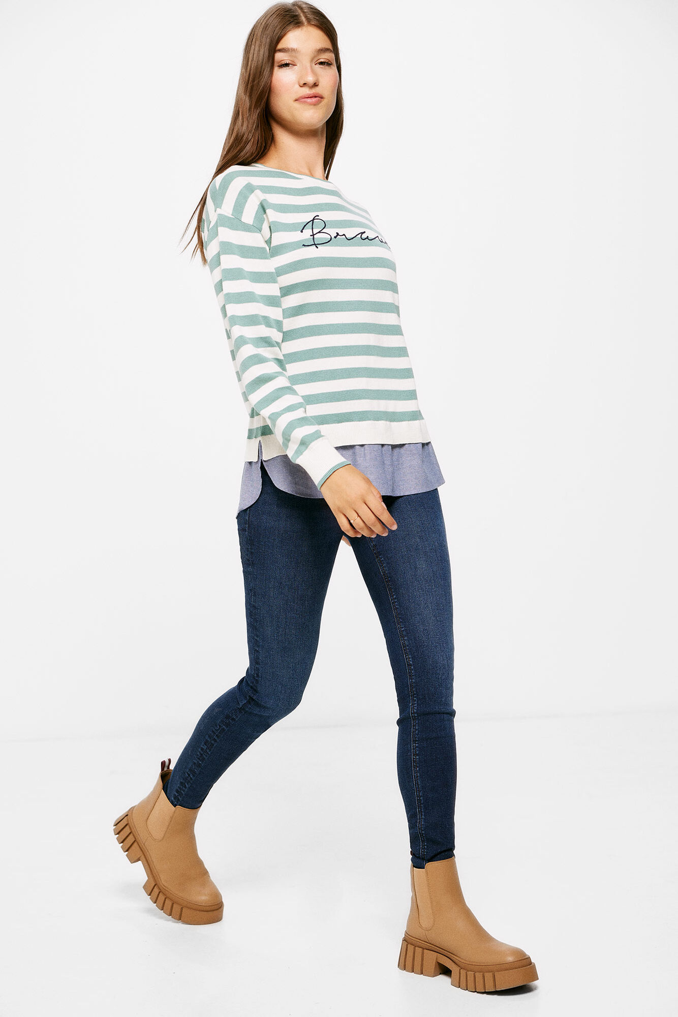 Calça jeans push-up, lavagem sustentável