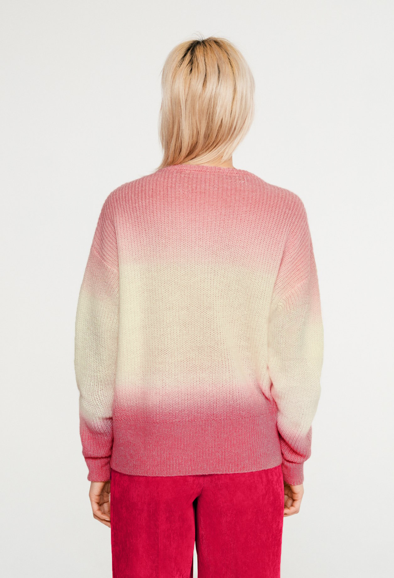 Pull large en laine tra&ccedil;able