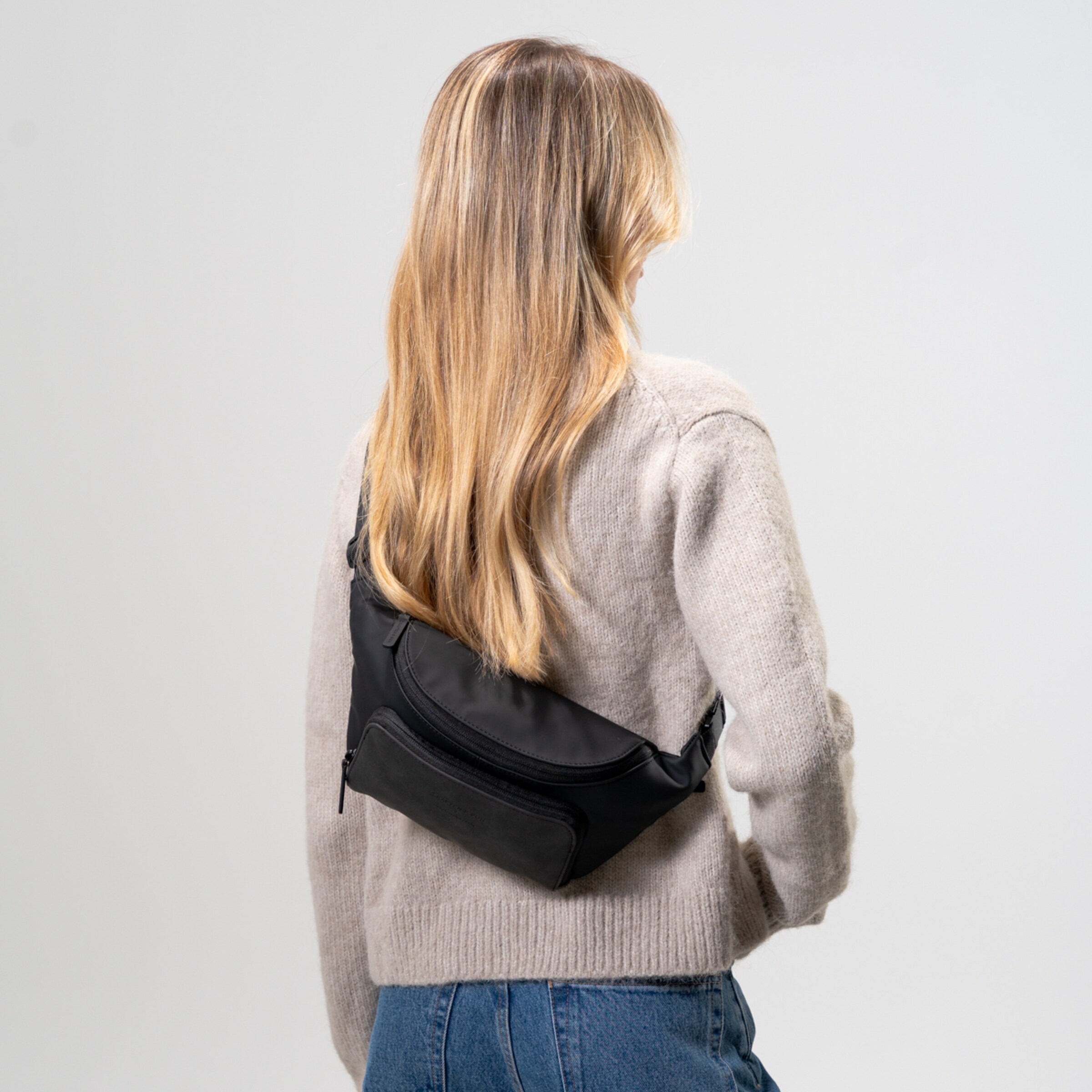 Bali Crossbody All Black by Mariefeandjakesnow