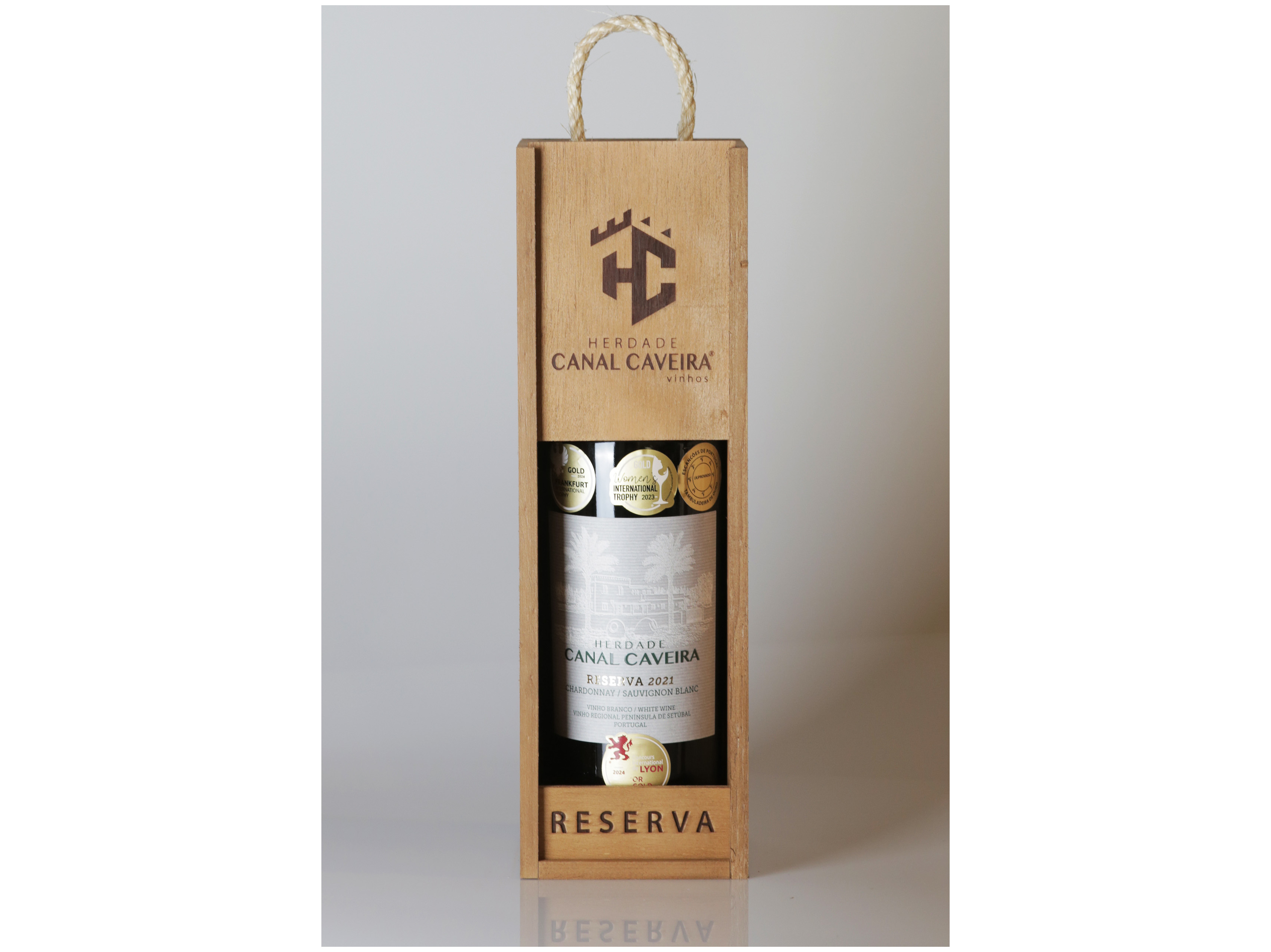 VINHO BRANCO HCC RESERVA CHARDONAY SAUVIGNON 0.75L