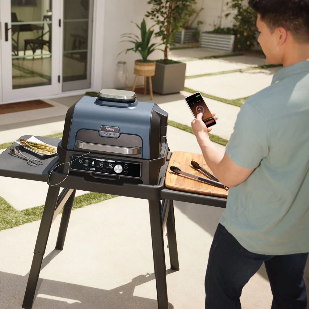 Ninja  Woodfire Pro Connect XL Electric BBQ grill - sort