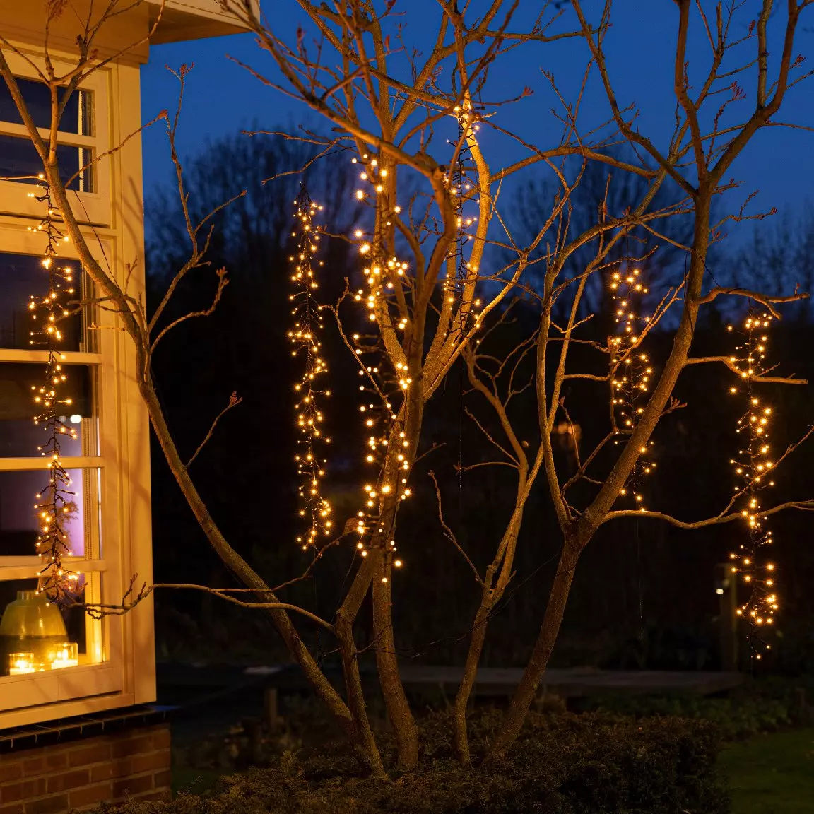 Cascade lumineuse 2 m 480 LED câble noir Effet scintillant Blanc chaud