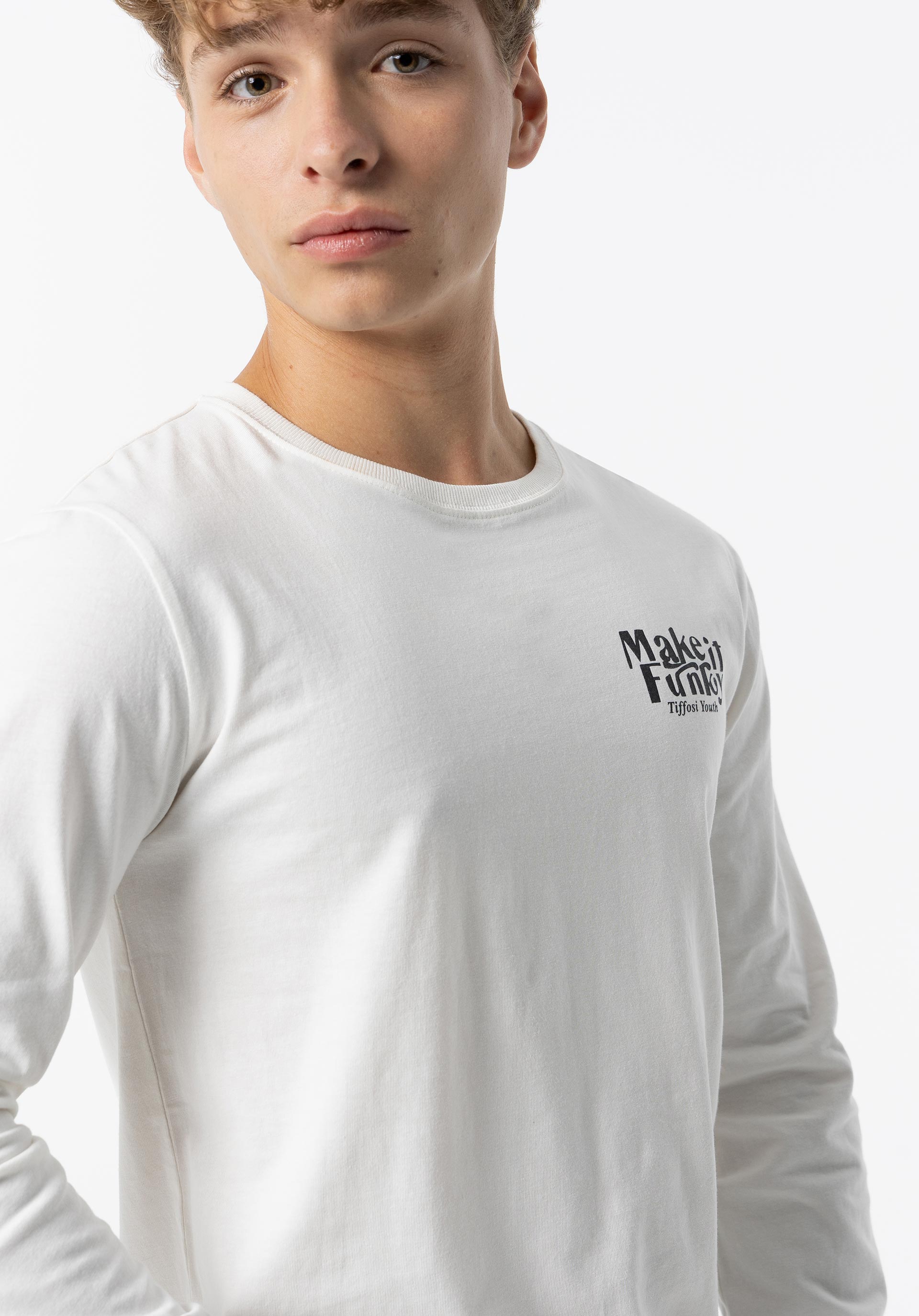 T-shirt com Estampado Frontal e na Manga