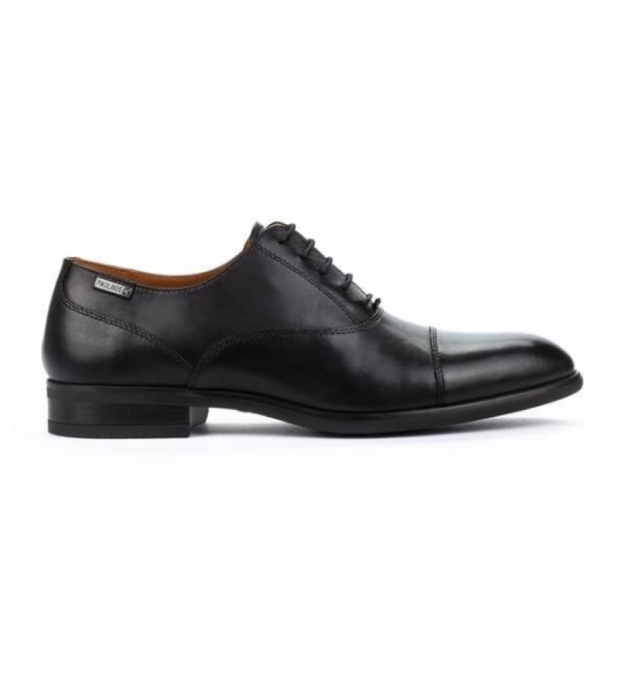 Sapatos Pikolinos Bristol de couro preto