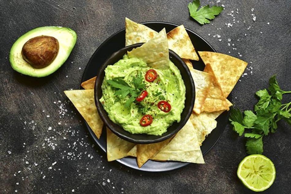 Tortillachips met guacamole