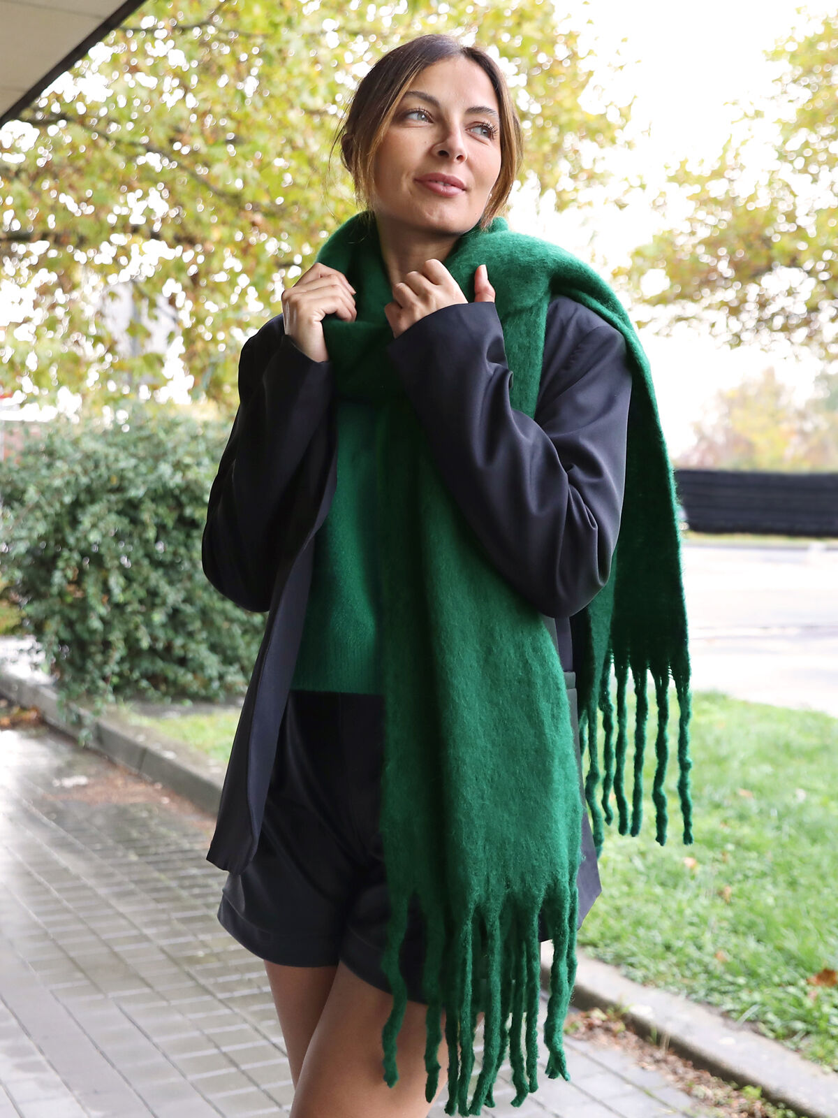 Écharpe duveteuse à franges- Vert foncé