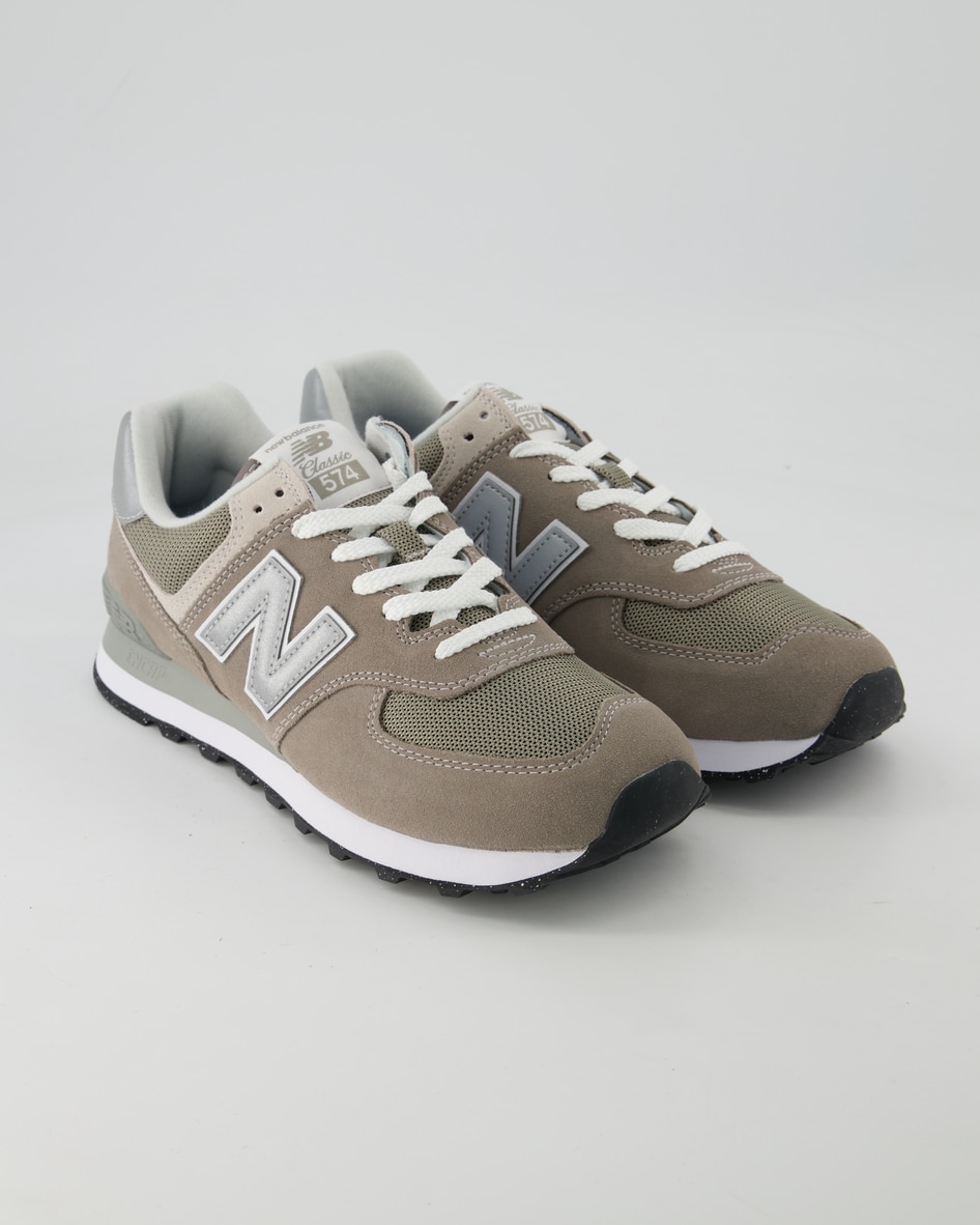 New Balance 574 Sneaker in Grau