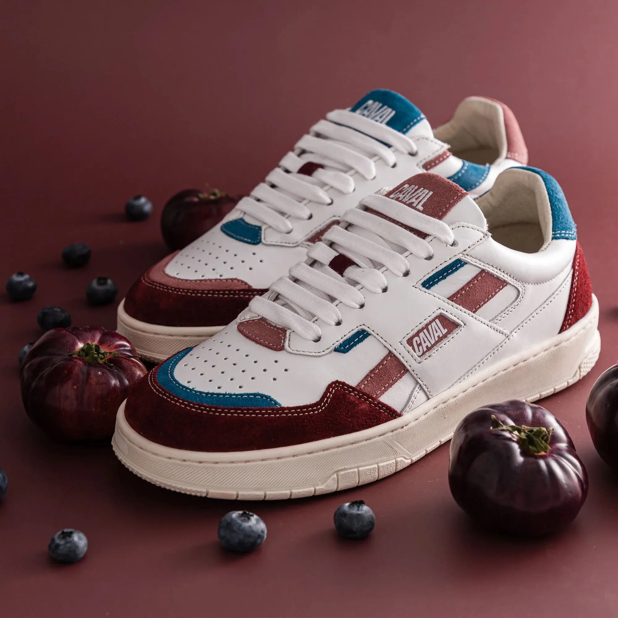 Sneakers Velvet Odyssey Caval