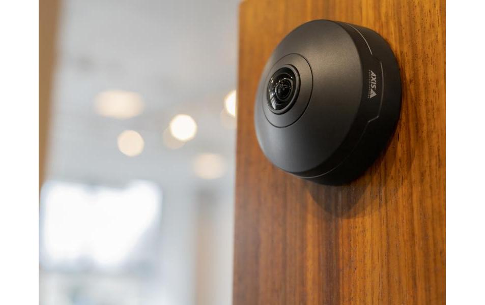 Netzwerkkamera M4327-P<br>Fischauge für den Innenbereich mit 6 MP und Deep Learning