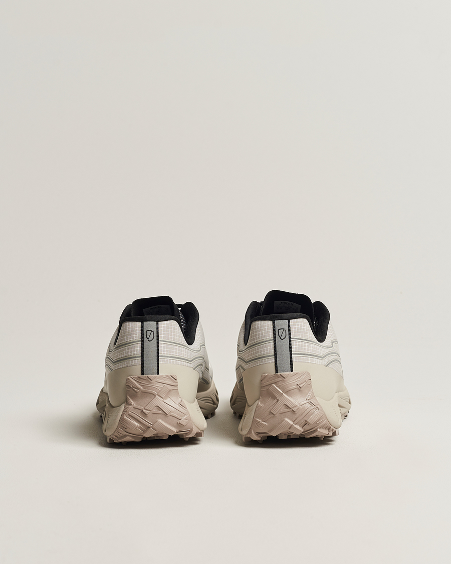 Norda 002 Running Sneakers Cinder