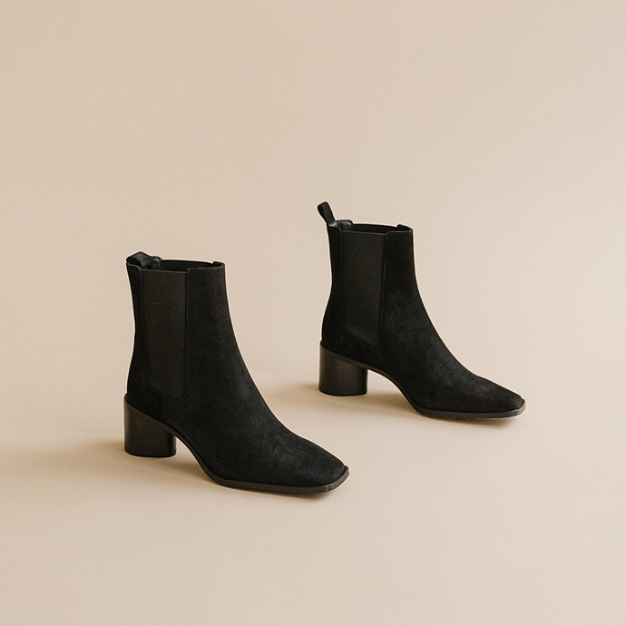 Boots à talons moyens, bouts carrés et é...  en croute noir