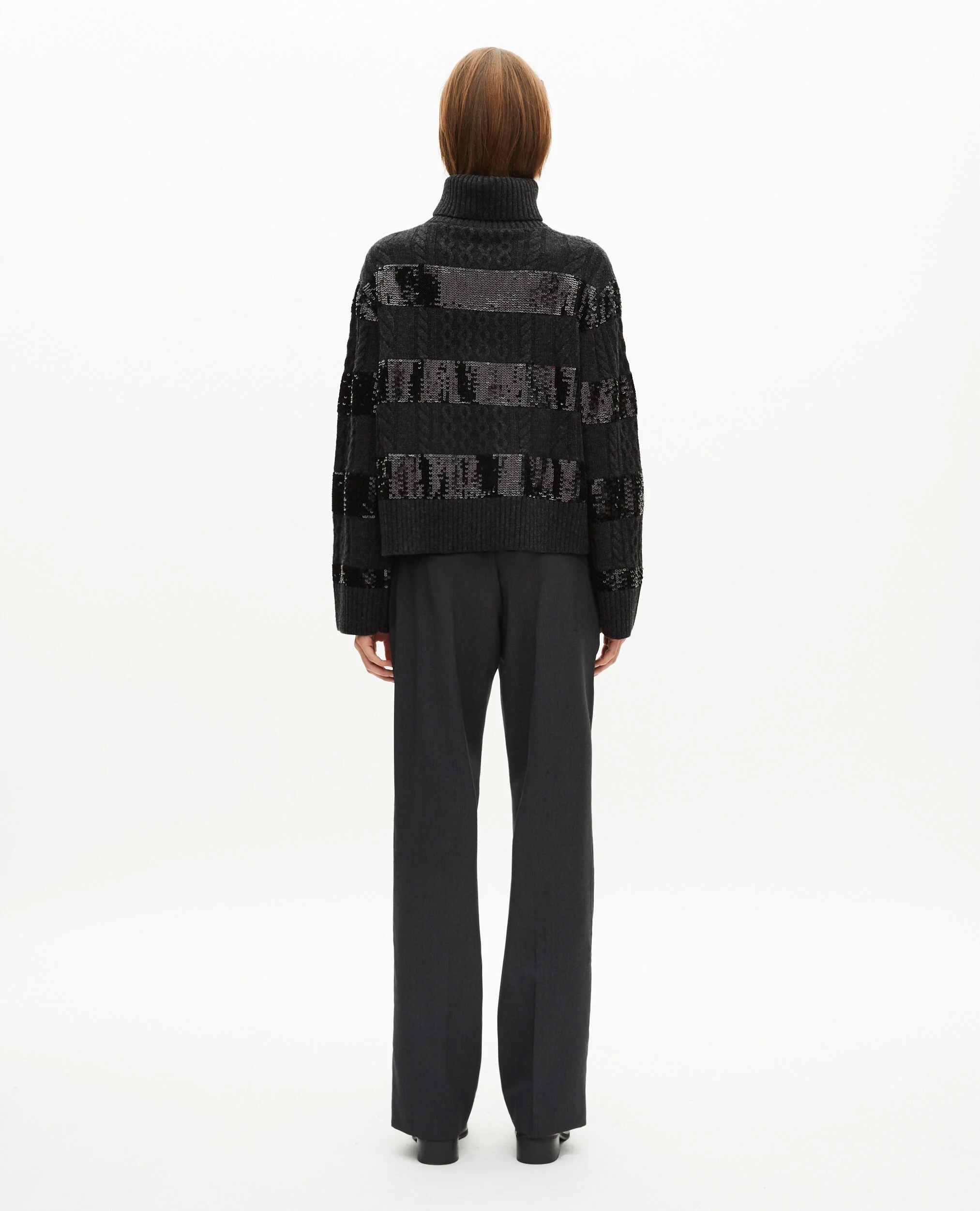 Pull col roulé avec bandes en sequins gris foncé