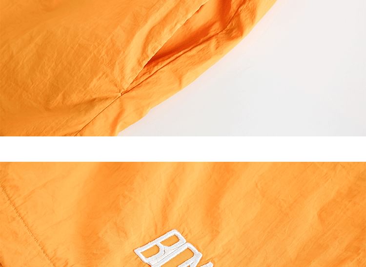 Hushgrain - Wijde shorts met hoge taille en letters