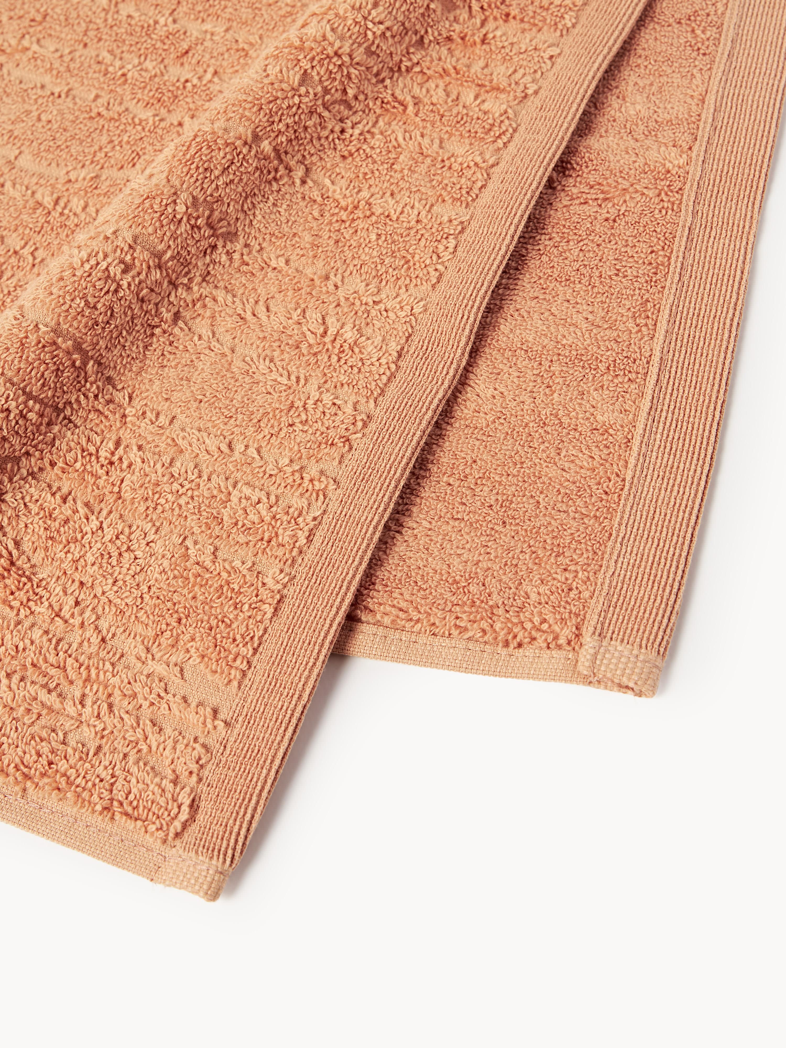 Katoenen handdoek Audrina in verschillende formaten