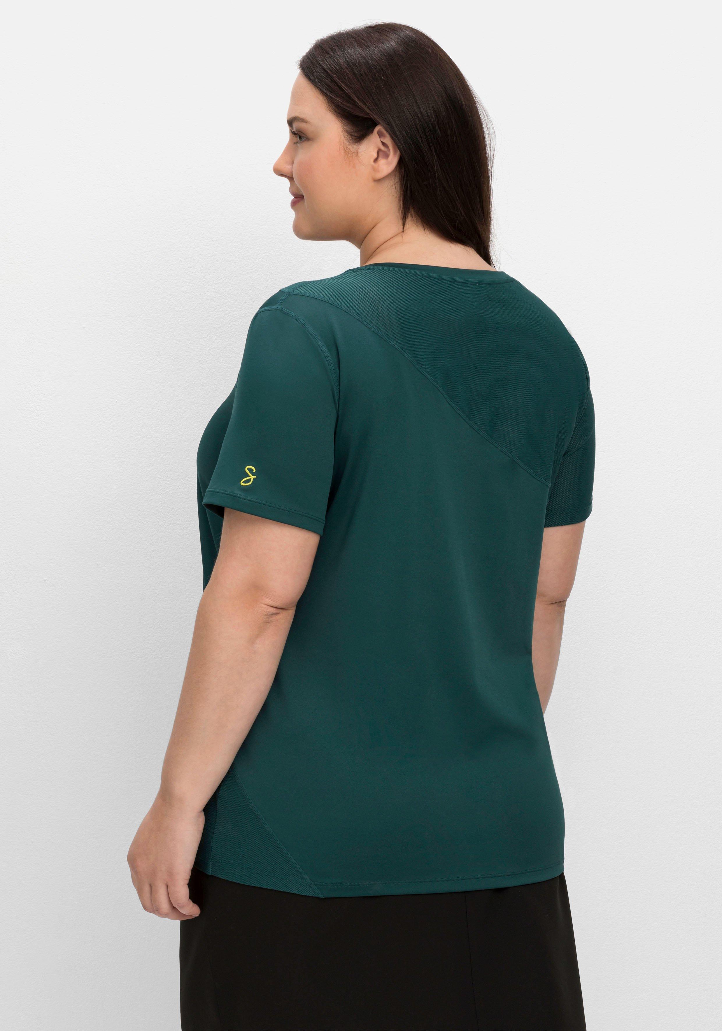 Funktionsshirt mit Mesh-Einsätzen und Frontprint