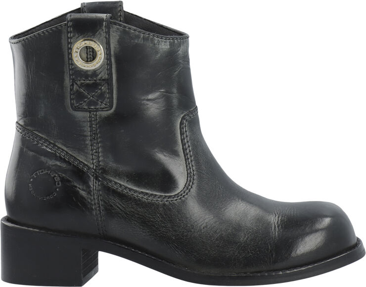 Cashott CASVILMA Pull On Low Cut Boot Waxy Leather Black