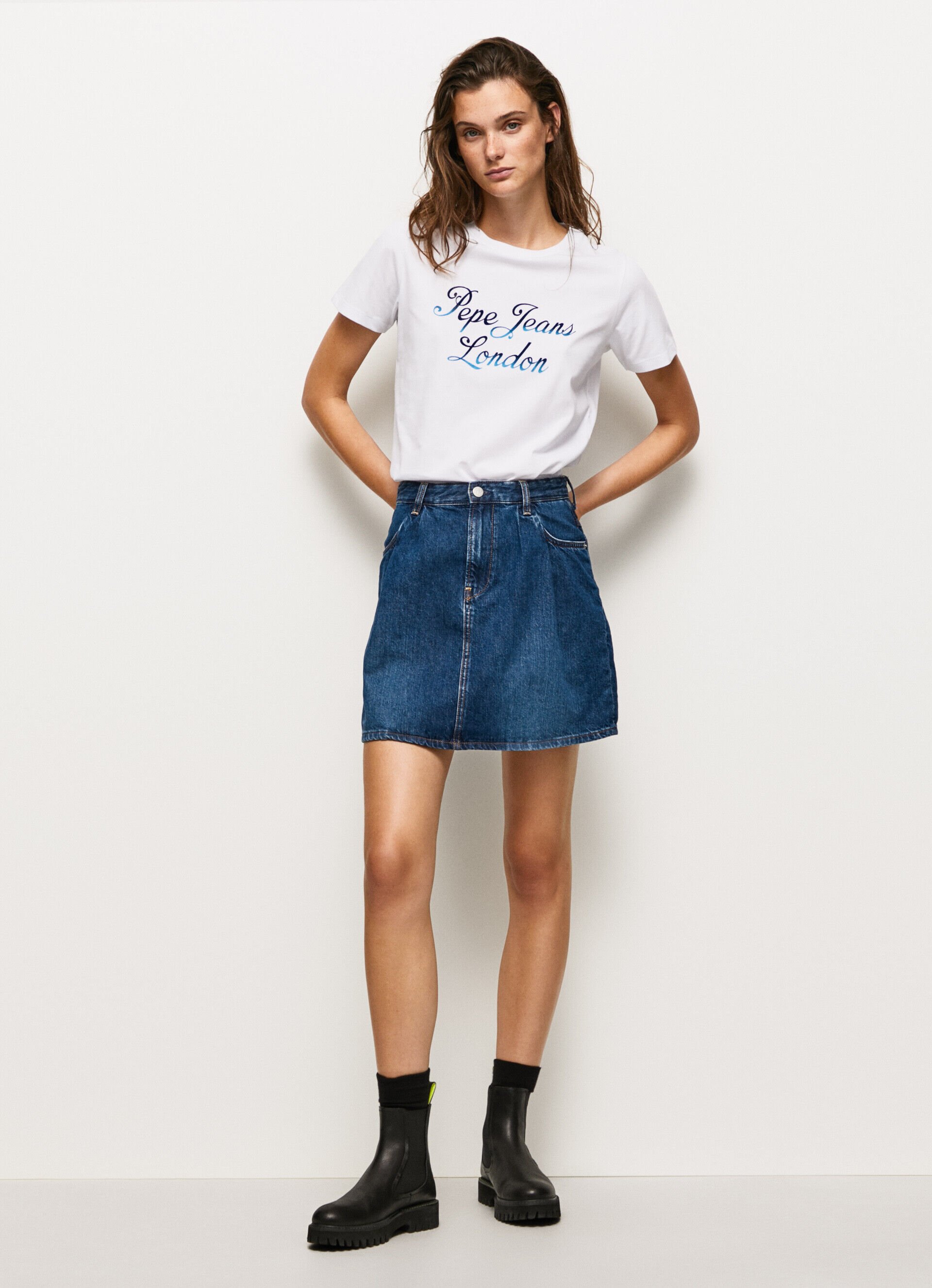 Camiseta de algodão com logotipo estampado - branca