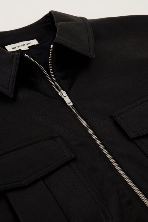 Zwart leather look jasje met zakken
